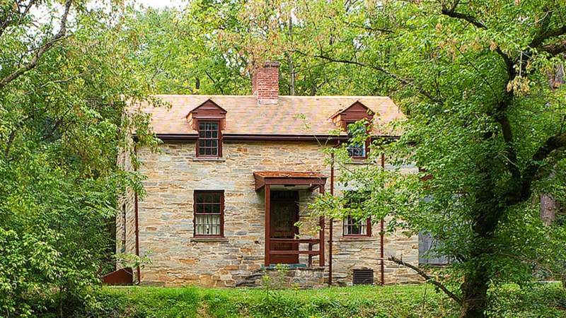 Lockhouse 10 Canal Quarters